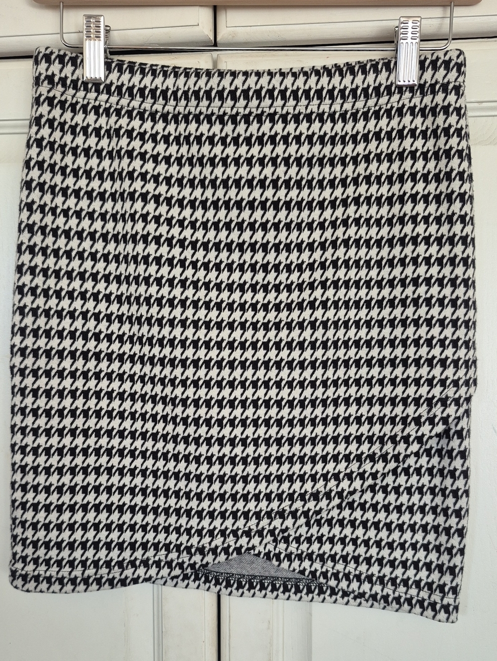 Only Black and White Houndstooth Pencil Skirt